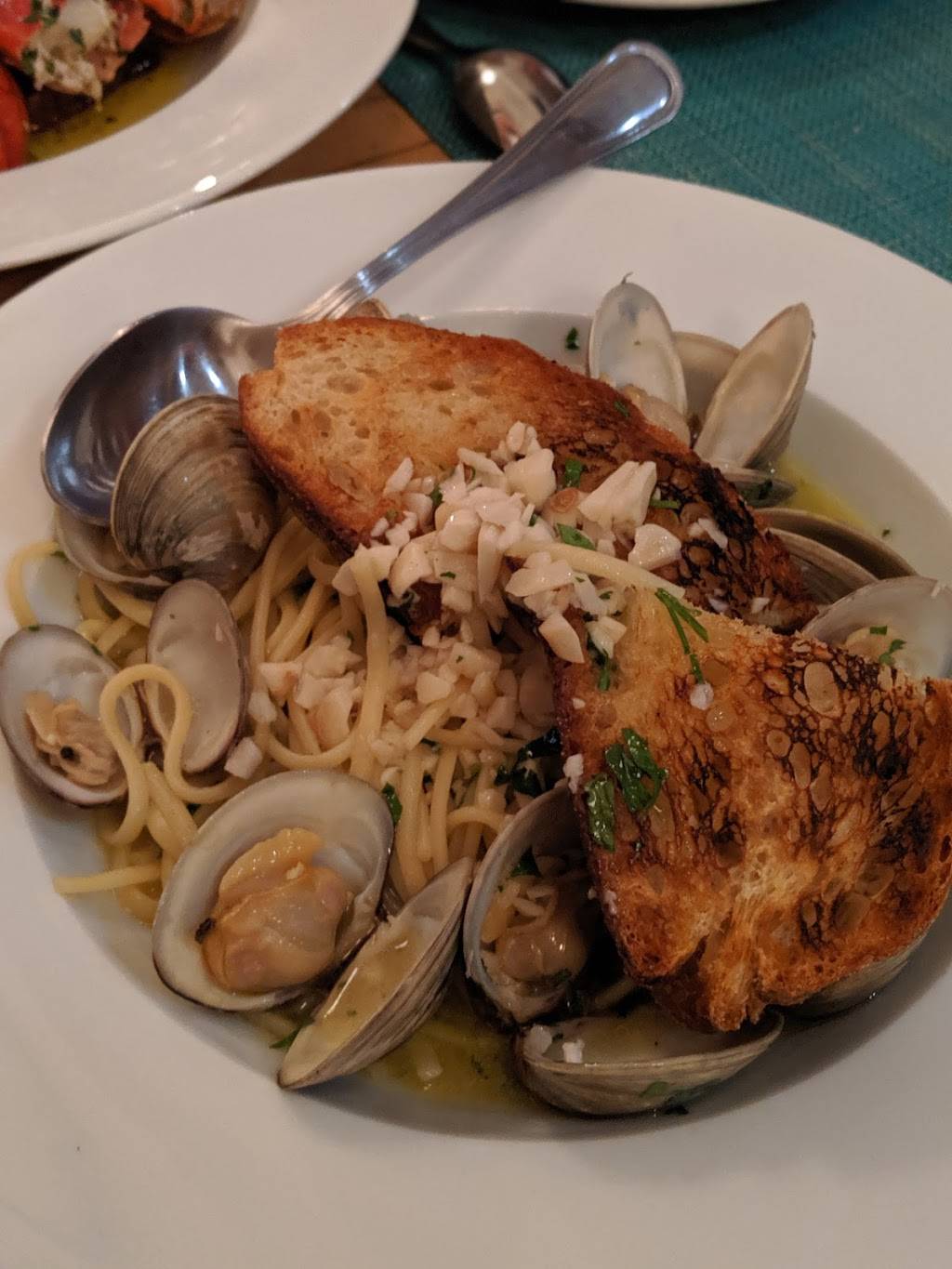 Pesce Too Presents Phing Tham | restaurant | 317 7th St SE, Washington, DC 20003, USA | 2408558178 OR +1 240-855-8178