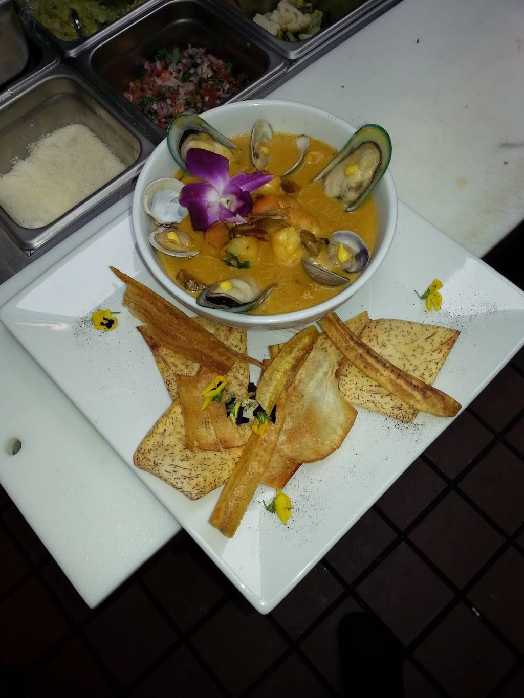 La Vecindad | restaurant | 3634, 14-99 Julian Pl, Elizabeth, NJ 07208, USA | 9083533733 OR +1 908-353-3733