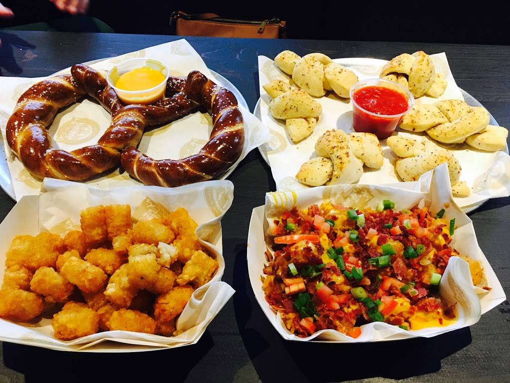 Me-n-Eds On Tap | restaurant | 1247 N. Wishon, Fresno, CA 93728, USA | 5594421247 OR +1 559-442-1247