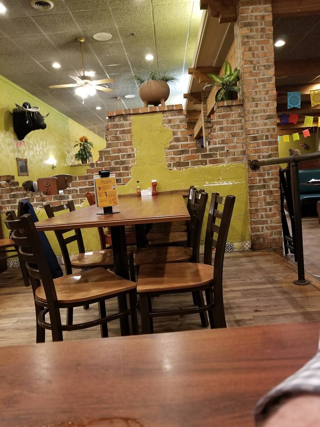 Hacienda Mexican Restaurants | restaurant | 618 W Lincoln Ave, Goshen, IN 46526, USA | 5745349590 OR +1 574-534-9590