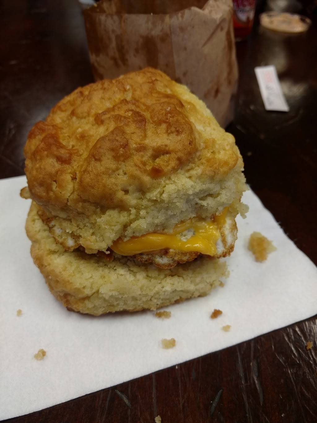 Lutfis Fried Fish | restaurant | 1664 E 63rd St, Kansas City, MO 64110, USA | 8169210152 OR +1 816-921-0152