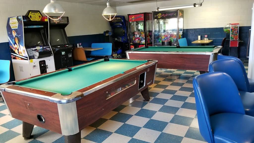 The Dam Grill | restaurant | 206 Main St, Disney, OK 74340, USA | 9184354900 OR +1 918-435-4900