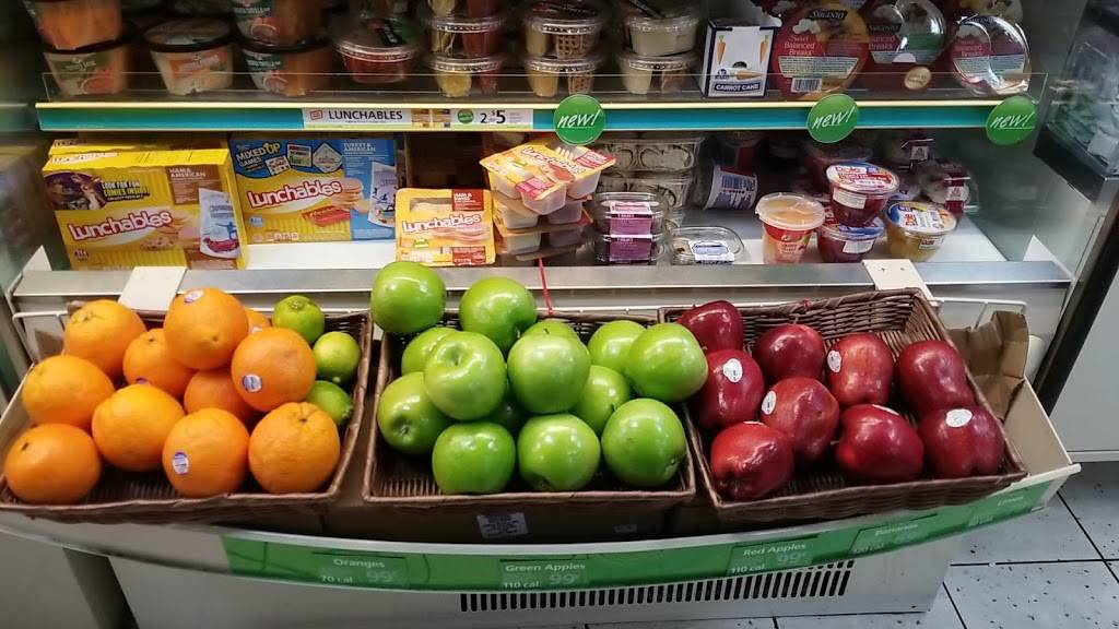 7-Eleven | bakery | 301 65th St, Brooklyn, NY 11220, USA | 7184399280 OR +1 718-439-9280