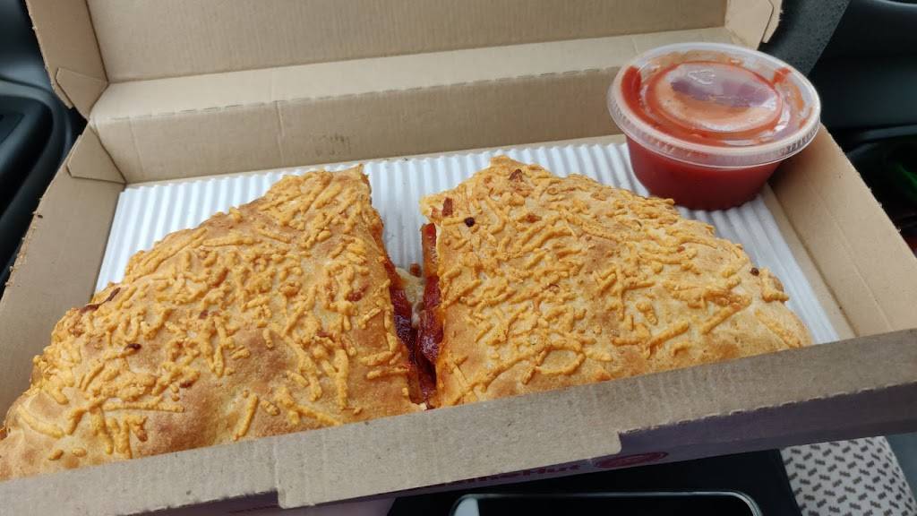 Pizza Hut | meal takeaway | 11498 S Cleveland Ave S, Fort Myers, FL 33907, USA | 2399364871 OR +1 239-936-4871