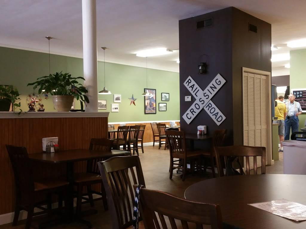 Albion Pizza Depot | restaurant | 112 N Orange St, Albion, IN 46701, USA | 2606361212 OR +1 260-636-1212