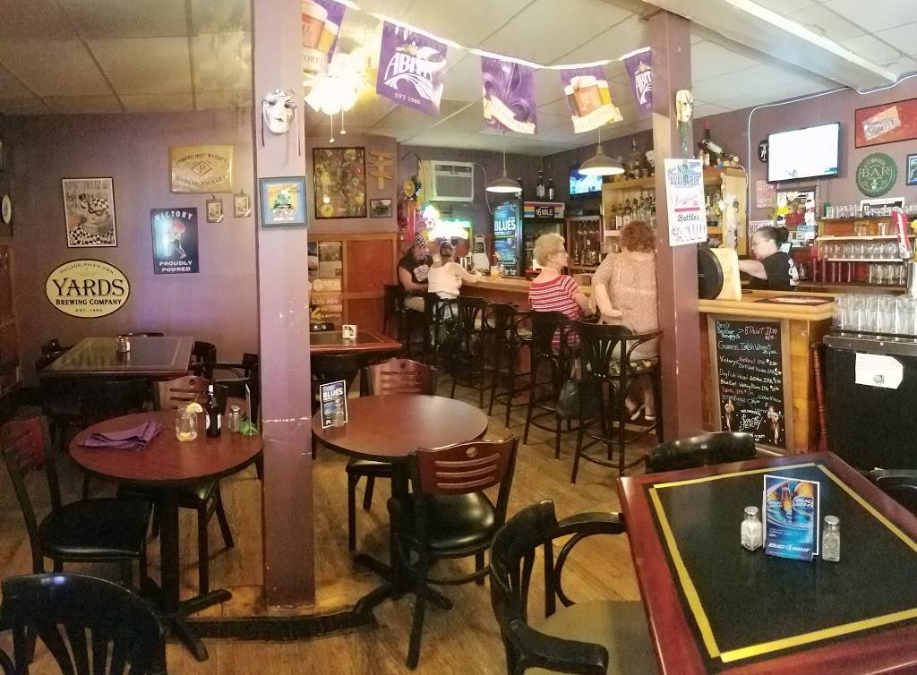 St Georges Country Store | restaurant | 1 Delaware St, St Georges, DE 19733, USA | 3028368202 OR +1 302-836-8202