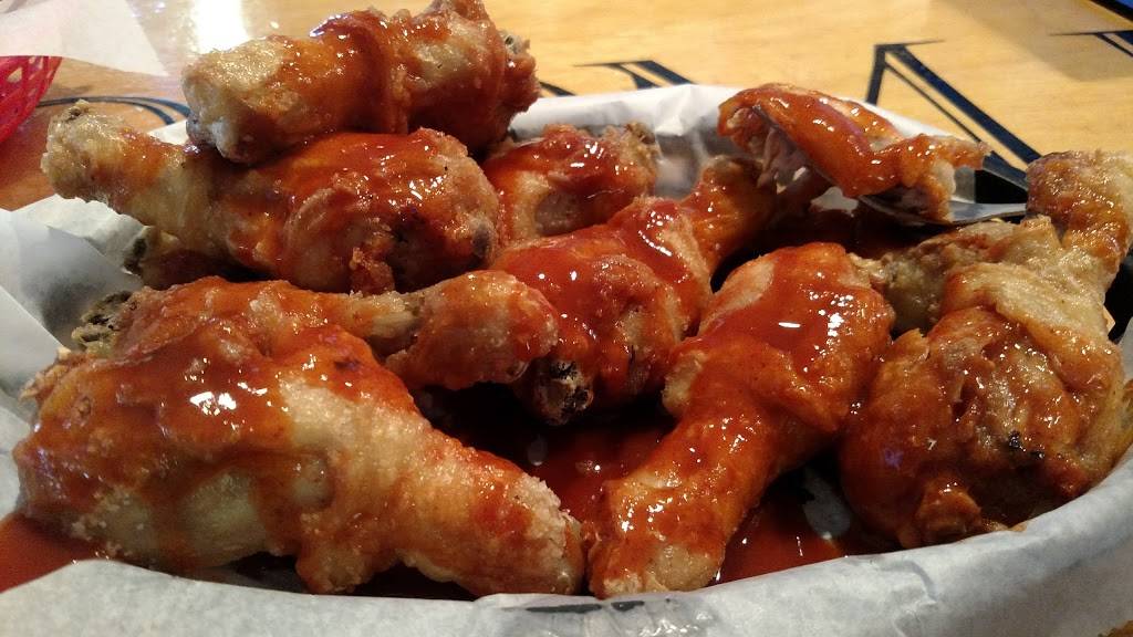 Boom Bay Bar and Grill | restaurant | 7884 Cut Off Ln, Larsen, WI 54947, USA | 9208362073 OR +1 920-836-2073