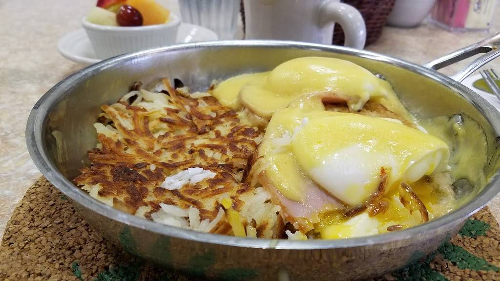 The Breakfast Club of Commerce | restaurant | 1713 Haggerty Rd, Commerce Charter Twp, MI 48390, USA | 2489260690 OR +1 248-926-0690