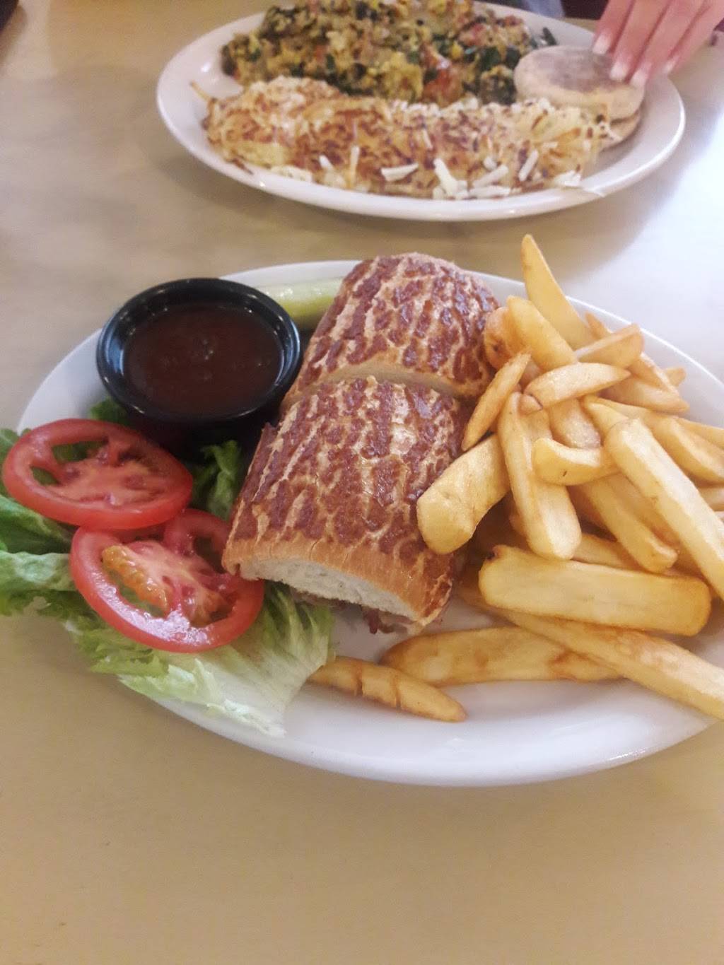 Emil Villas California BBQ | restaurant | 24047 Mission Blvd, Hayward, CA 94544, USA | 5105370734 OR +1 510-537-0734