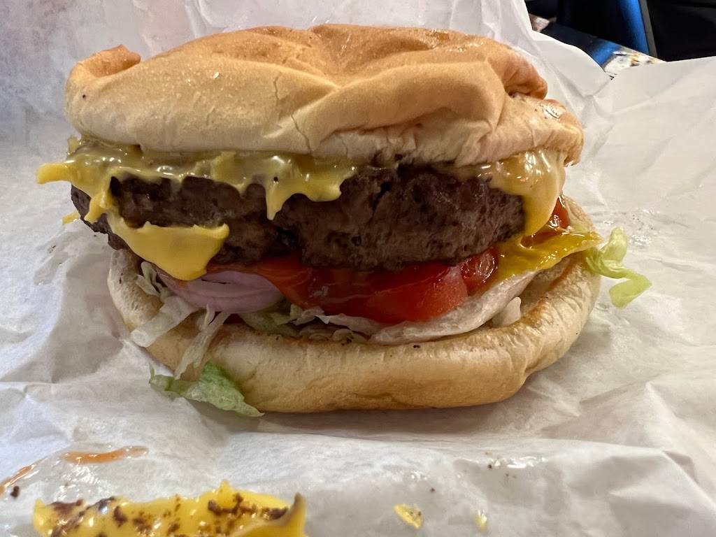 Grumps Burgers - River Oaks, TX | restaurant | 5300 River Oaks Blvd, River Oaks, TX 76114, USA | 8177353333 OR +1 817-735-3333