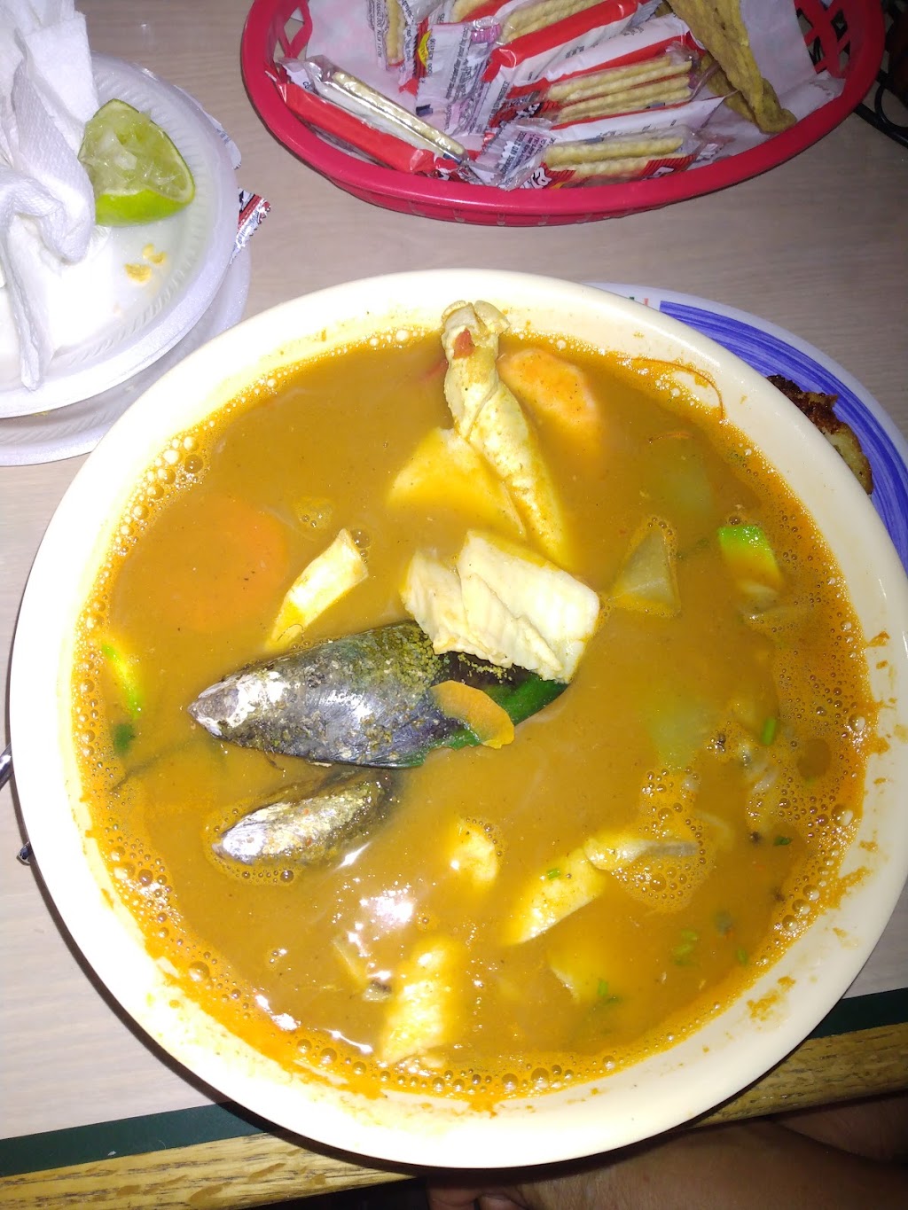 Las Islitas | restaurant | 918 W Plantation Dr, Clute, TX 77531, USA | 9794872909 OR +1 979-487-2909