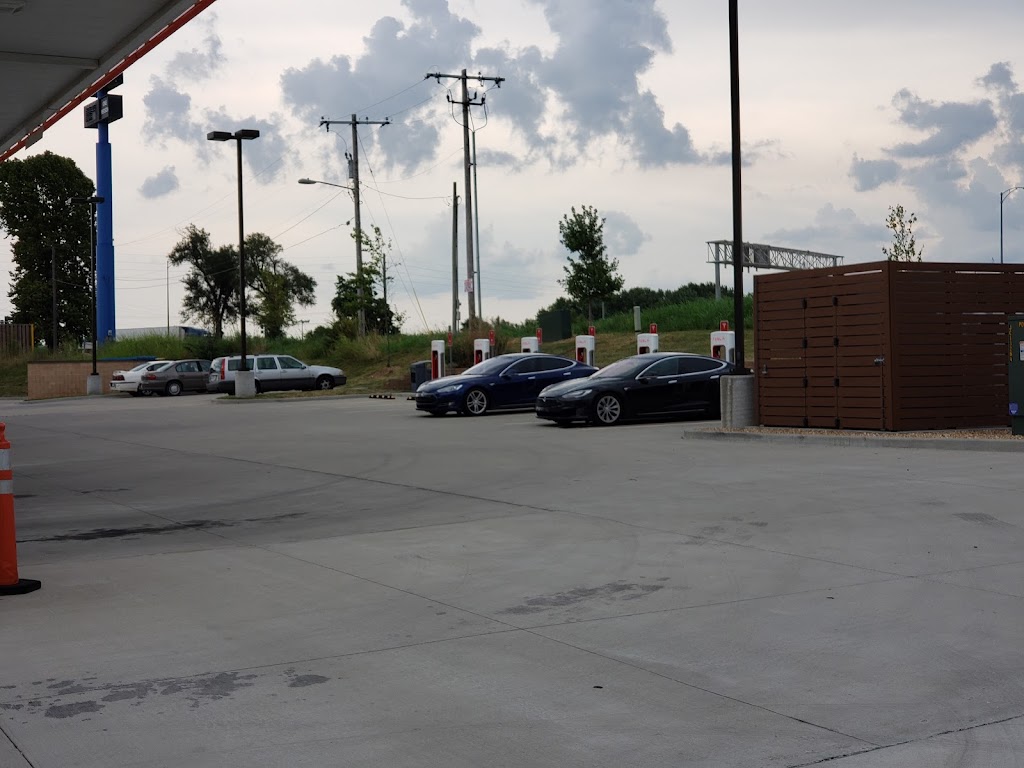 Shell | restaurant | 3050 N Kentwood Ave, Springfield, MO 65803, USA | 4178339850 OR +1 417-833-9850