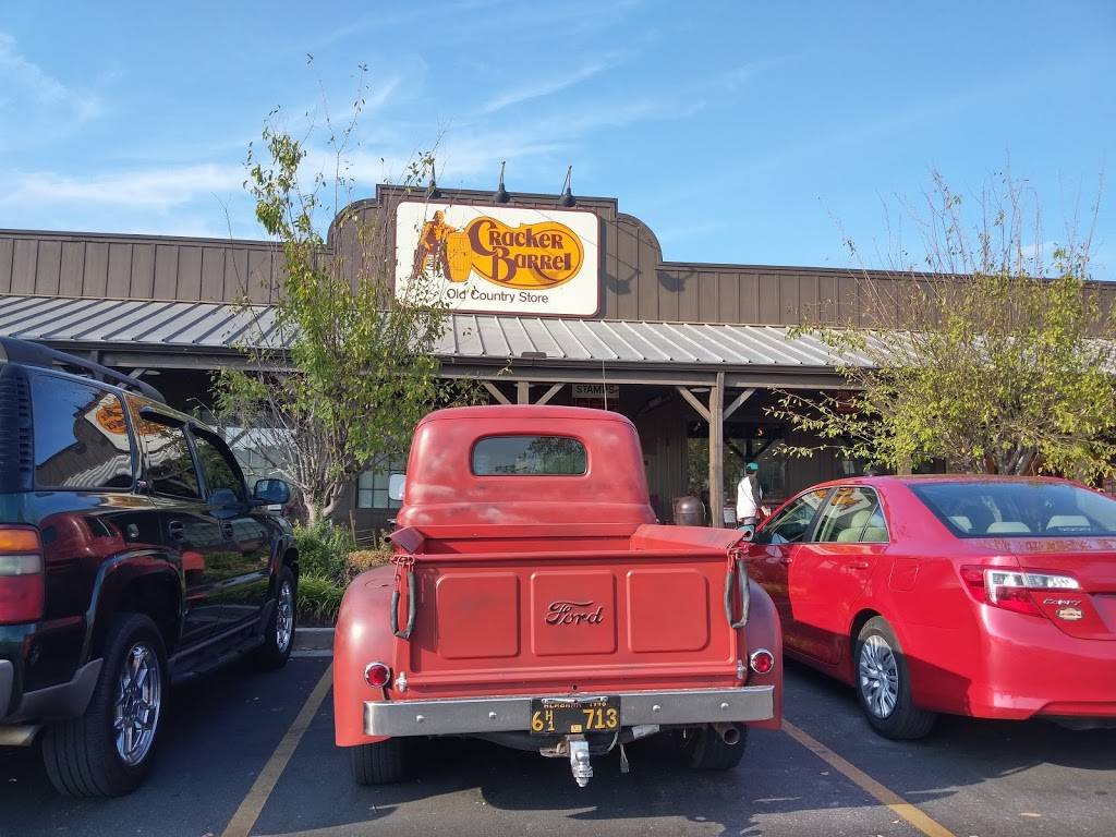 Cracker Barrel Old Country Store | restaurant | 201 Cracker Barrel Row Sw, Fort Payne, AL 35968, USA | 2569979204 OR +1 256-997-9204