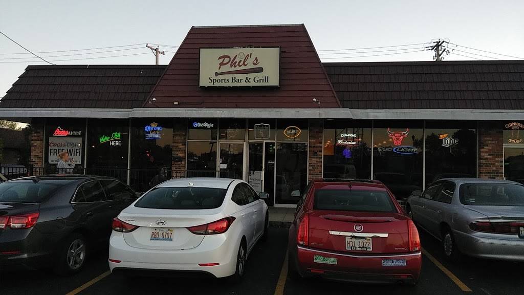 Phils Sports Bar & Grill | restaurant | 8901 Burlington Ave, Brookfield, IL 60513, USA | 7084859528 OR +1 708-485-9528