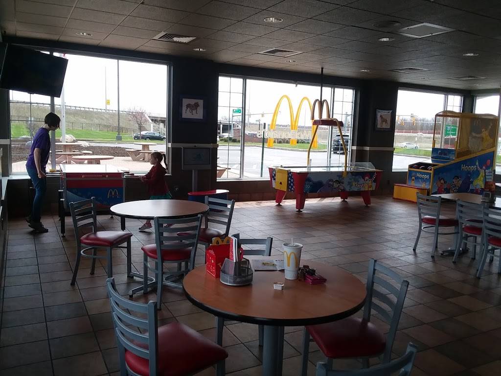 McDonalds | cafe | 6400 Macedonia Commons Blvd, Macedonia, OH 44056, USA | 3304679191 OR +1 330-467-9191