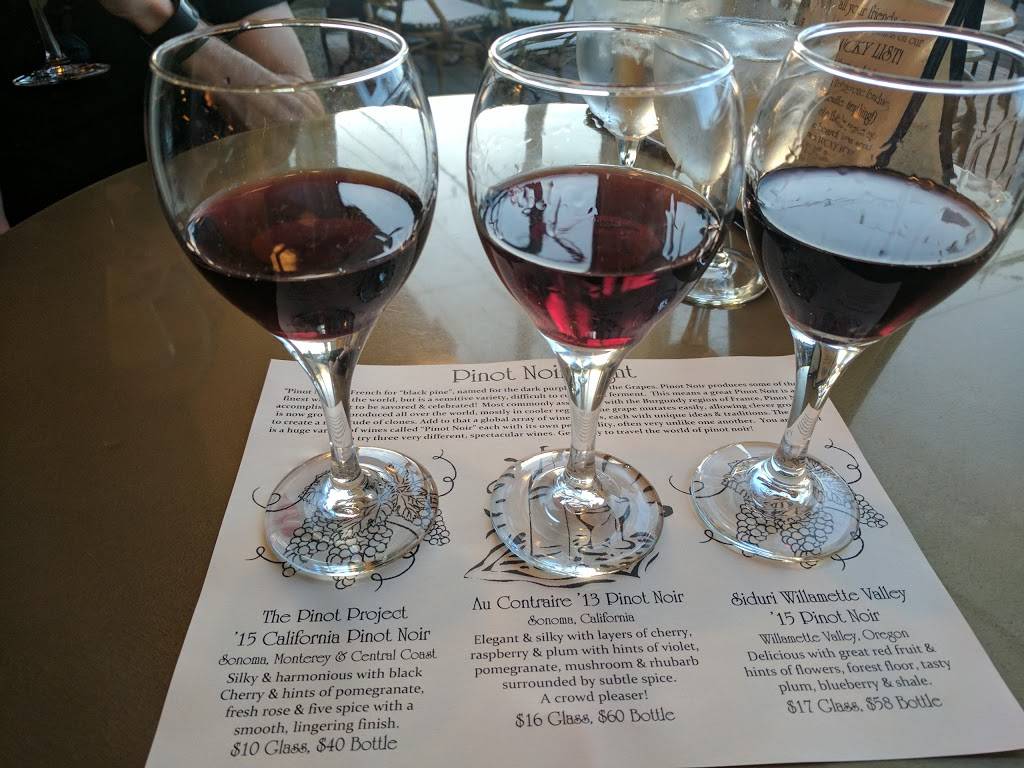 Sienna Wine Bar & Small Plates | restaurant | 3422 E 12th Ave, Denver, CO 80206, USA | 3033552202 OR +1 303-355-2202