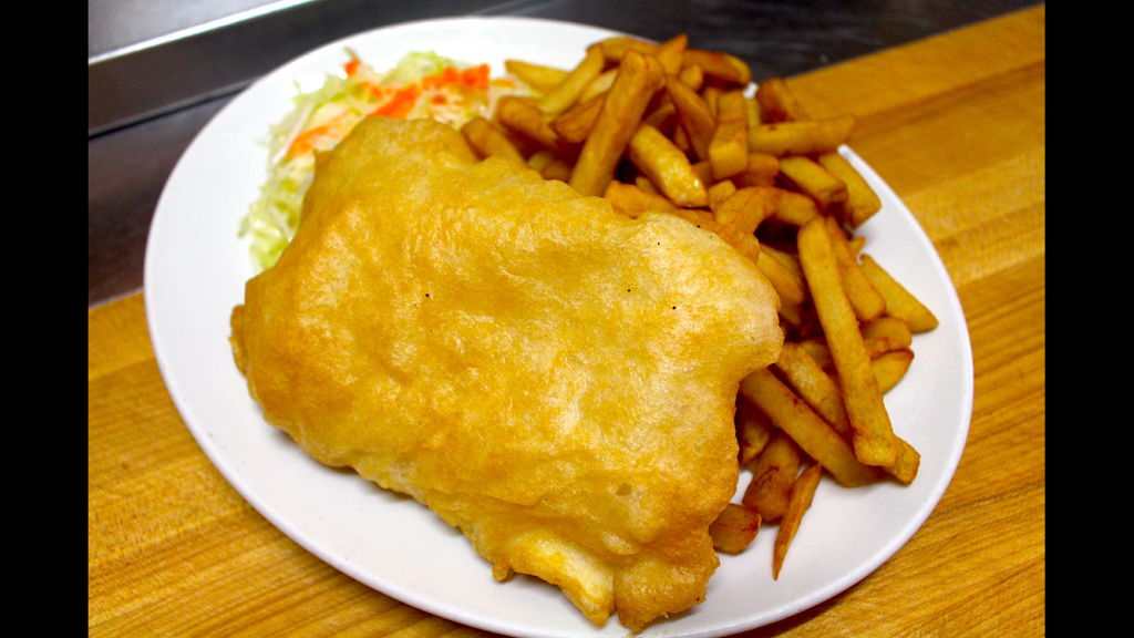 Johns Fish N Chips | meal takeaway | 5090 Dundas St W, Etobicoke, ON M9A 1C2, Canada | 4162313474 OR +1 416-231-3474