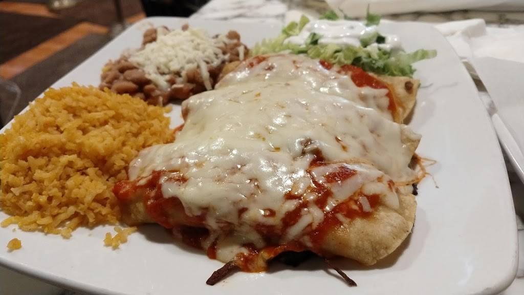 Damenzo’s Pizza | restaurant | 901 W 35th St, Chicago, IL 60609, USA | 7735791995 OR +1 773-579-1995