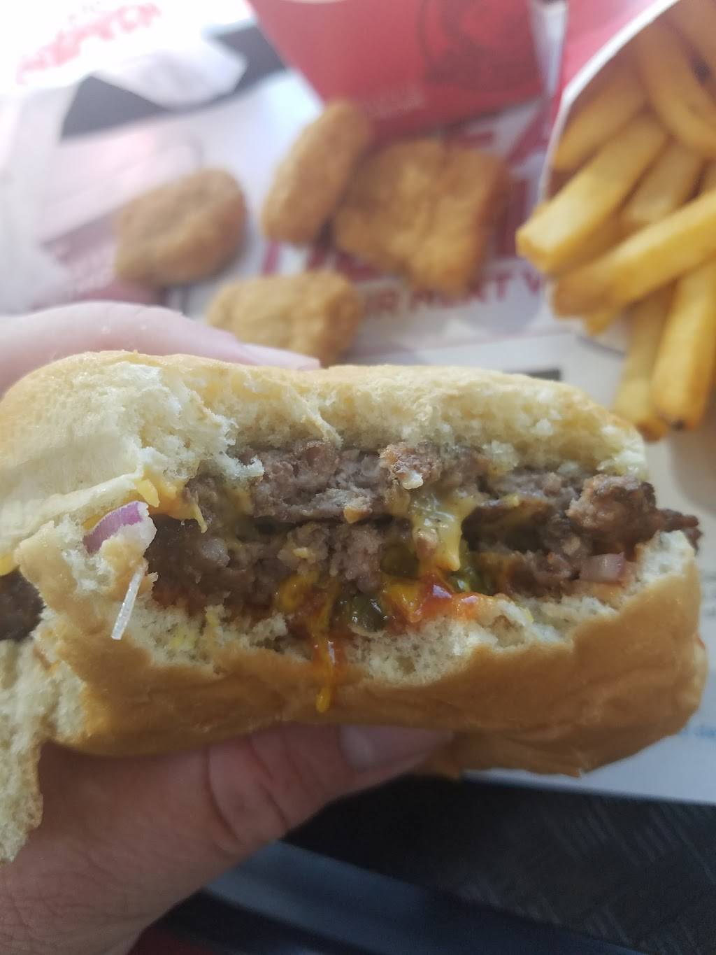 Wendys | restaurant | 17420 S Western Ave, Gardena, CA 90248, USA | 3103277707 OR +1 310-327-7707