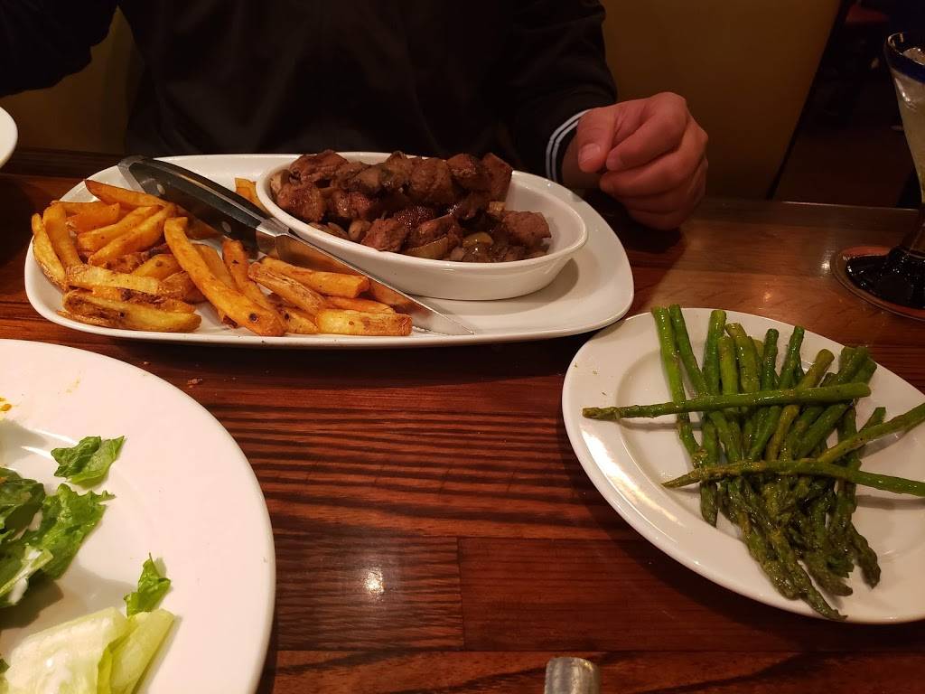 LongHorn Steakhouse | meal takeaway | 70 Worcester-Providence Turnpike #635, Millbury, MA 01527, USA | 5088652202 OR +1 508-865-2202
