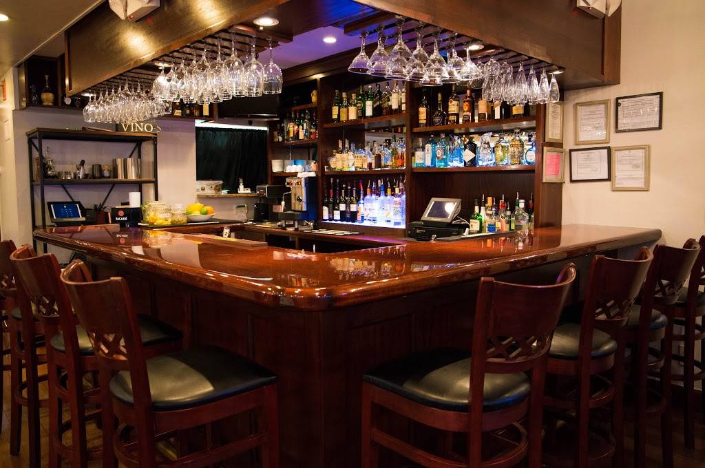 Casa Mia Cucina Italiana | restaurant | 261 Washington St, Marblehead, MA 01945, USA | 7816311200 OR +1 781-631-1200