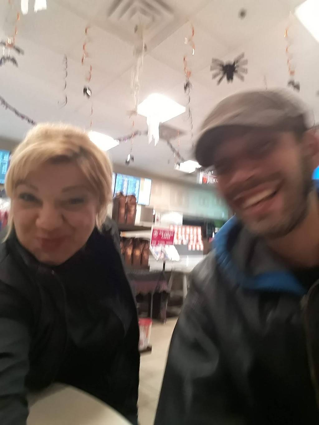 Dunkin Donuts | cafe | 10340 S Harlem Ave, Palos Hills, IL 60465, USA | 7089073622 OR +1 708-907-3622