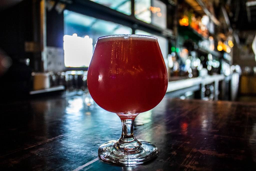 Crazy Uncle Mikes | restaurant | 6450 N Federal Hwy, Boca Raton, FL 33487, USA | 5619312889 OR +1 561-931-2889