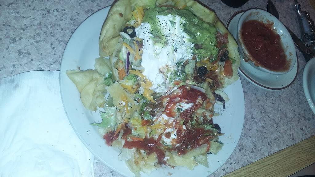 Sherwood Oaks | restaurant | 1571 N Division St, Morris, IL 60450, USA | 8159410427 OR +1 815-941-0427