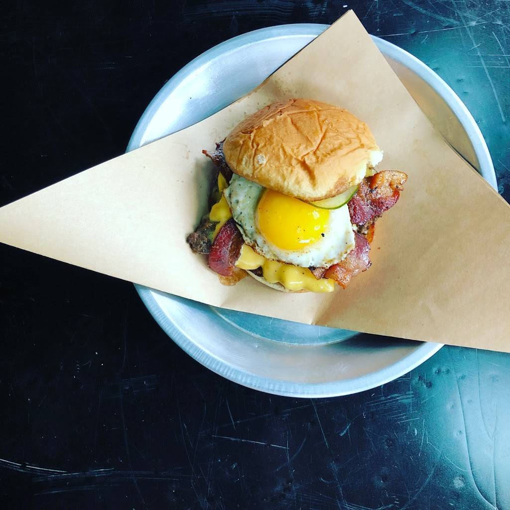 Pints & Union | restaurant | 114 E Market St, New Albany, IN 47150, USA | 8129134647 OR +1 812-913-4647