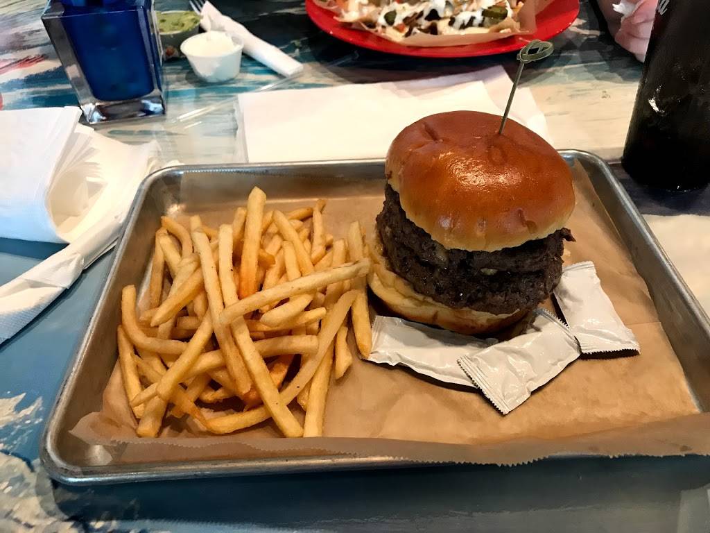 Big Kahuna Atlanta | restaurant | 303 Peachtree Center Ave NE, Atlanta, GA 30303, USA | 4043430409 OR +1 404-343-0409