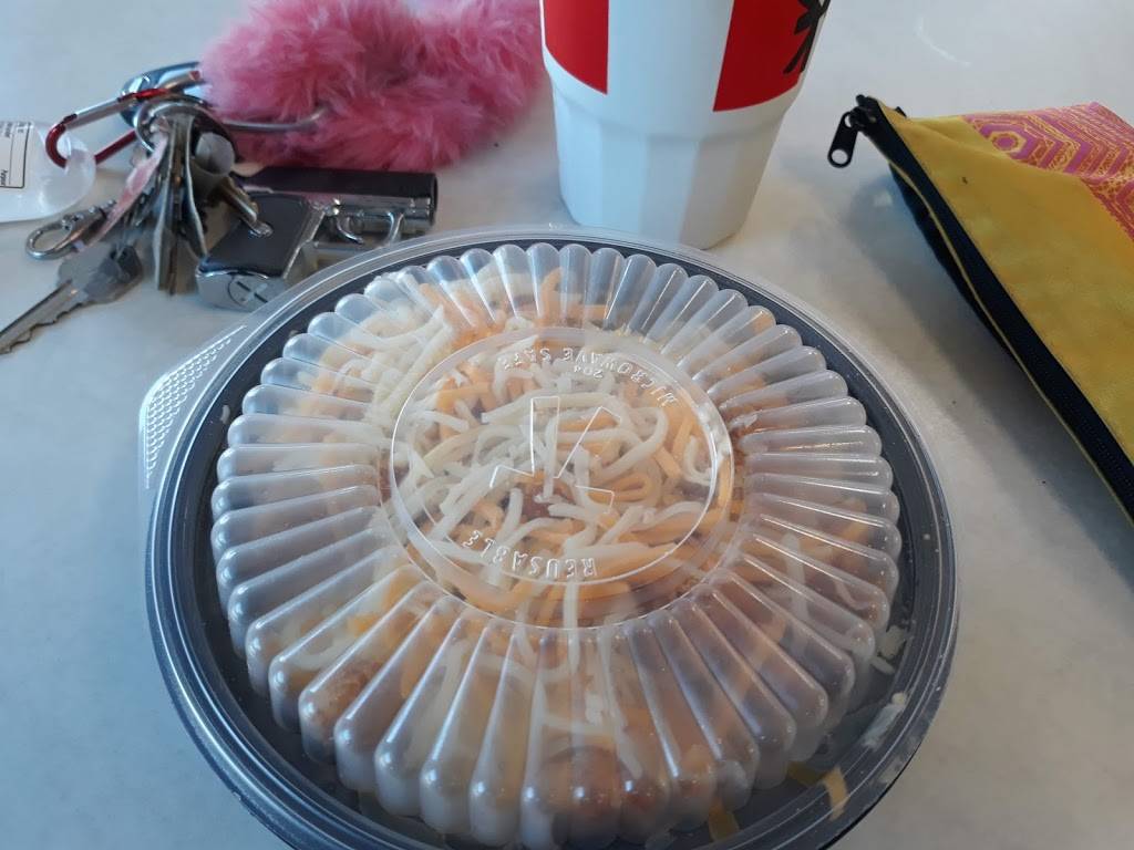 KFC | restaurant | 727 S Highland St, Memphis, TN 38111, USA | 9014587076 OR +1 901-458-7076