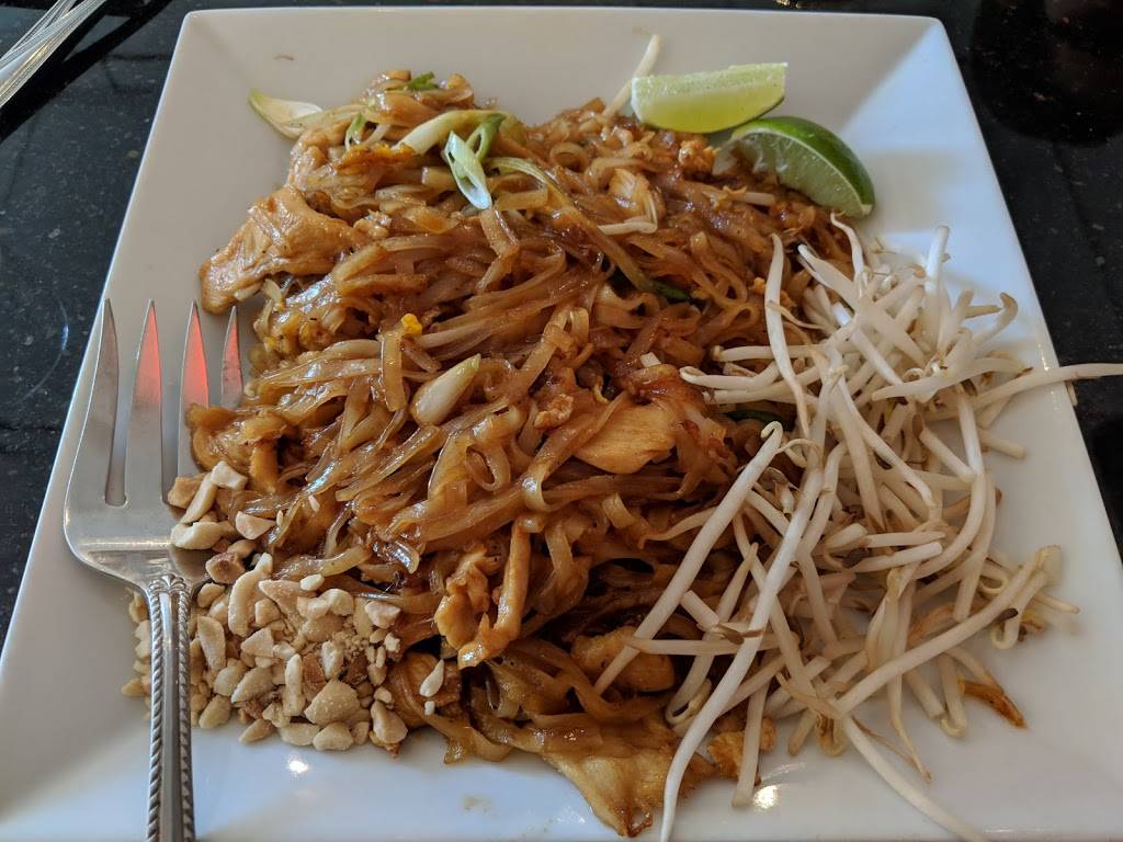 Pad Thai Restaurant | restaurant | 205 W Mission Ave, Escondido, CA 92025, USA | 7604898371 OR +1 760-489-8371