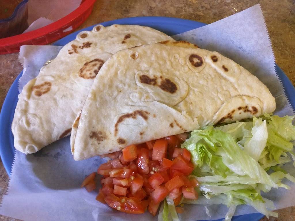 Restaurant El Charro | restaurant | 1011 W Front St, Alice, TX 78332, USA | 3616611409 OR +1 361-661-1409