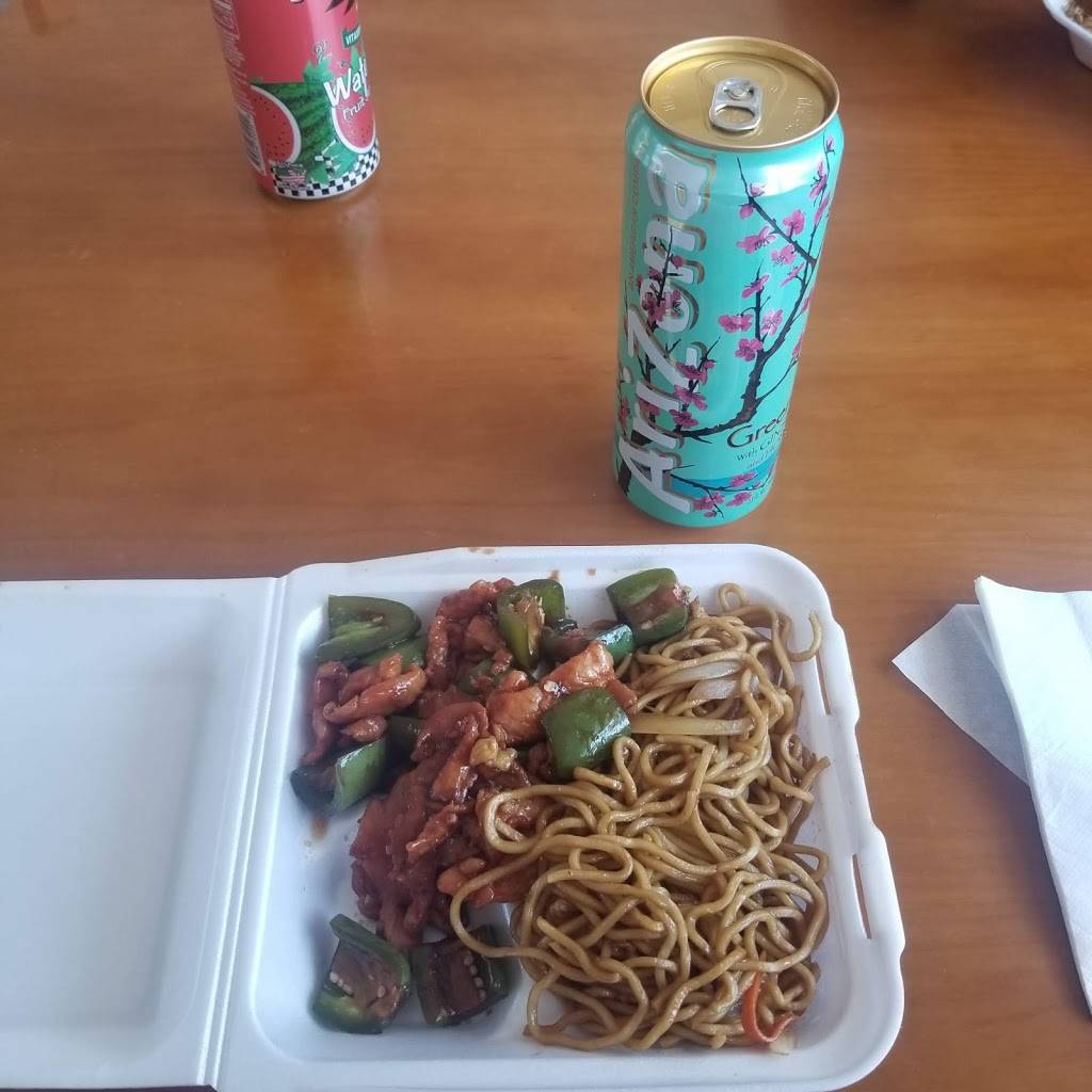 Hoongs Kitchen | restaurant | 881 S Federal Blvd, Denver, CO 80219, USA | 3039364753 OR +1 303-936-4753