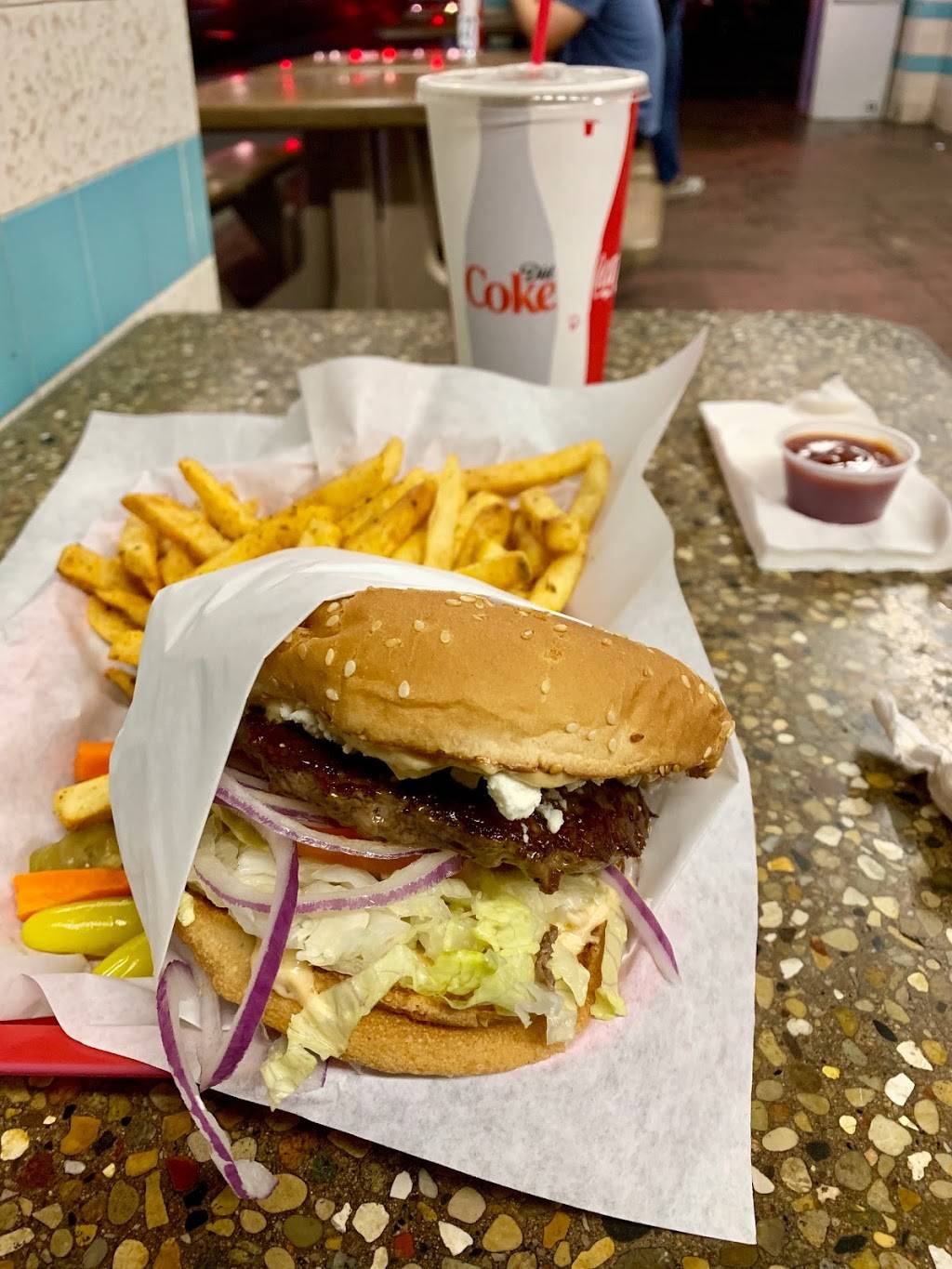 M V Ps Grill | restaurant | 5484 E Stearns St, Long Beach, CA 90815, USA | 5624943555 OR +1 562-494-3555