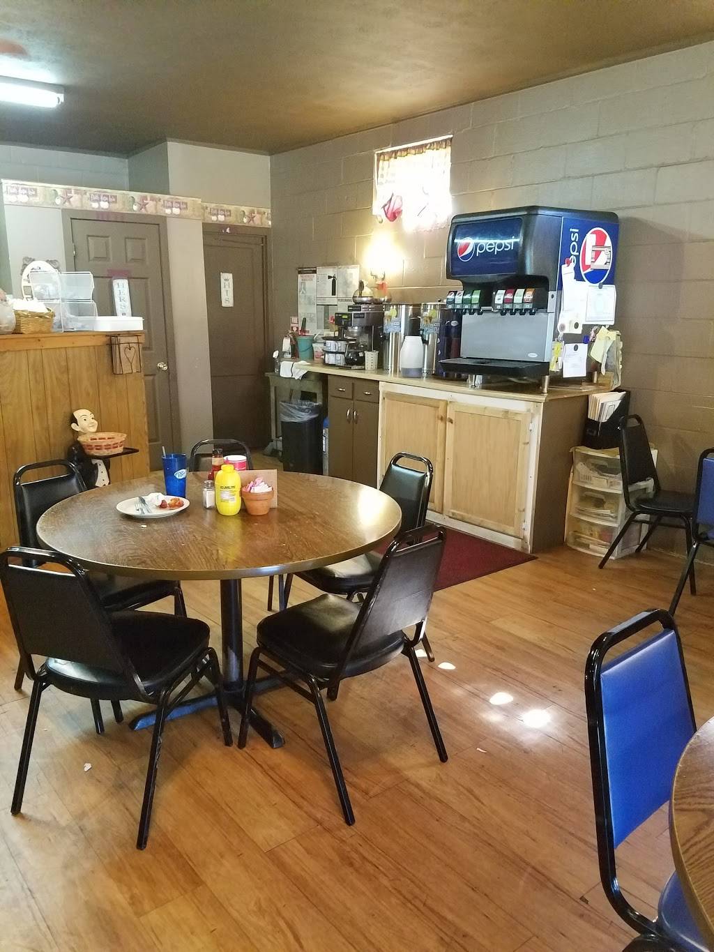 Grannys Diner | restaurant | 513 W Broadway St, Harrodsburg, KY 40330, USA | 8597346210 OR +1 859-734-6210