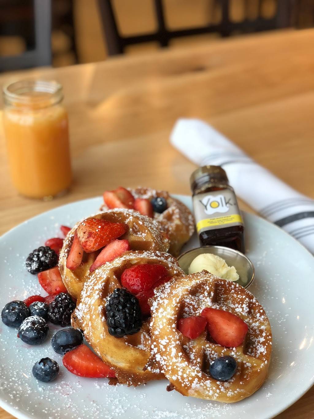 Yolk - Lincoln Park | cafe | 1504 N Fremont St Suite A, Chicago, IL 60642, USA | 7733823448 OR +1 773-382-3448