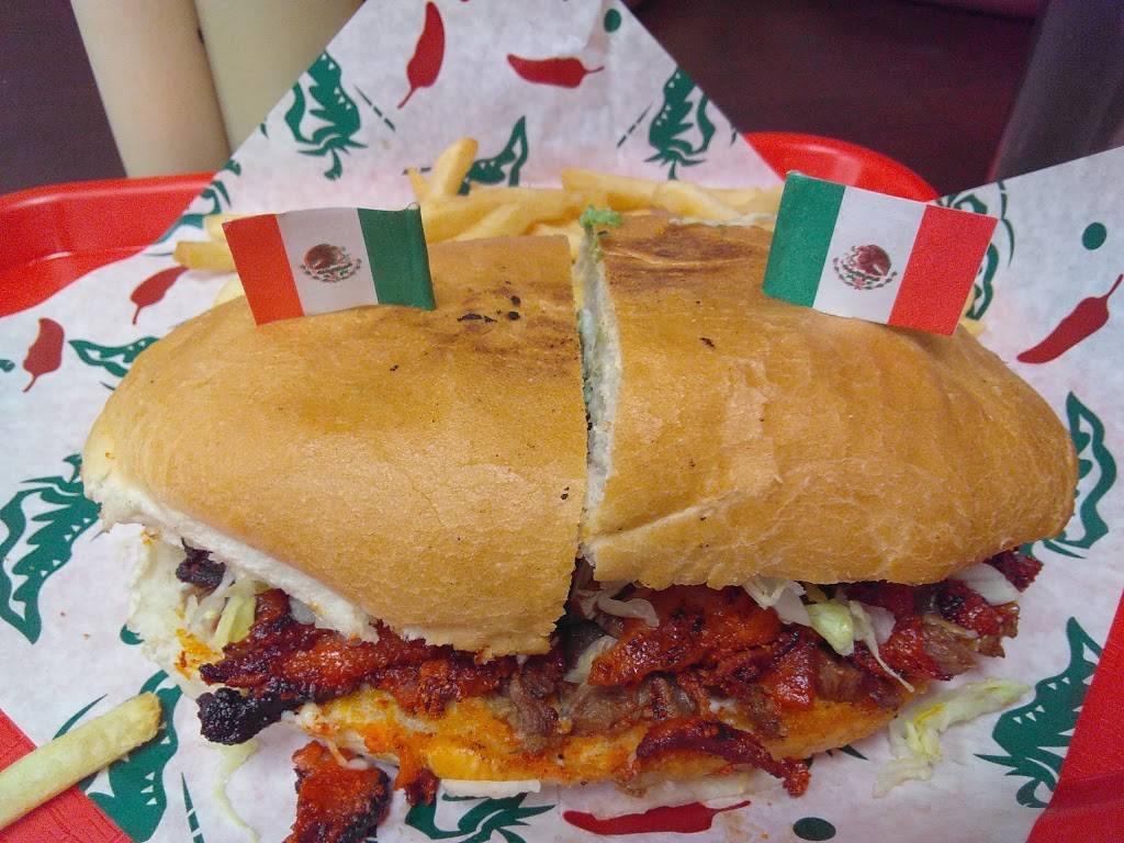 Tres Salsas Taqueria | restaurant | 9575 Scyene Rd, Dallas, TX 75227, USA | 2142755565 OR +1 214-275-5565