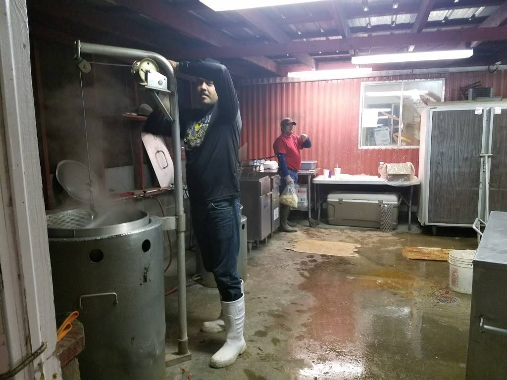 The Crawfish Shack & Drive Thru | restaurant | 807 W 7th Ave, Oberlin, LA 70655, USA | 3376392219 OR +1 337-639-2219