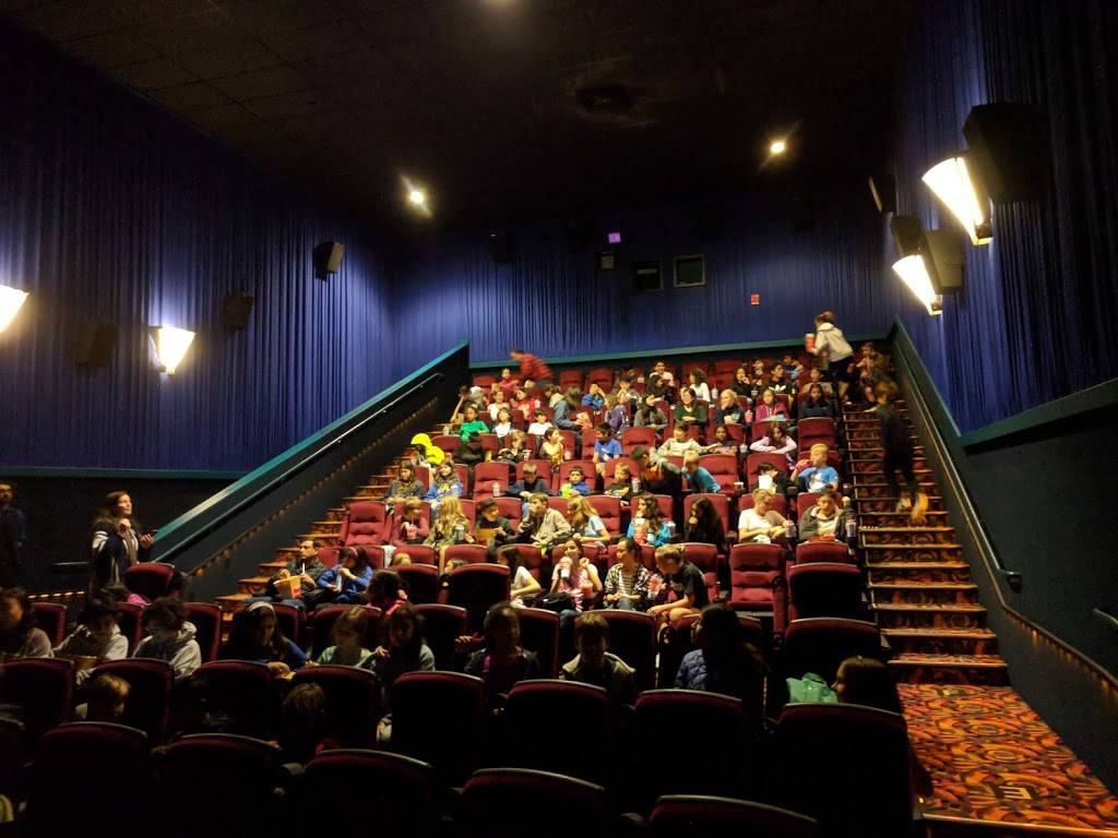 Century Redwood City Downtown 20 and XD | meal takeaway | 825 Middlefield Rd, Redwood City, CA 94063, USA | 6507011341 OR +1 650-701-1341