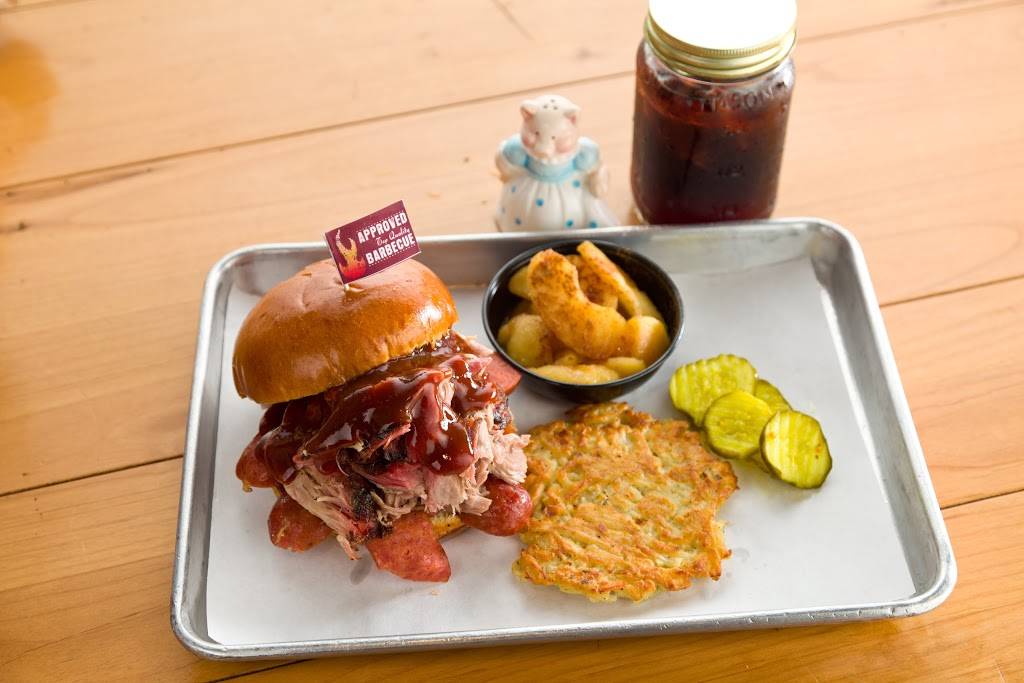 Real Urban Barbecue | restaurant | 2119 Clearwater Dr, Oak Brook, IL 60523, USA | 6309084380 OR +1 630-908-4380