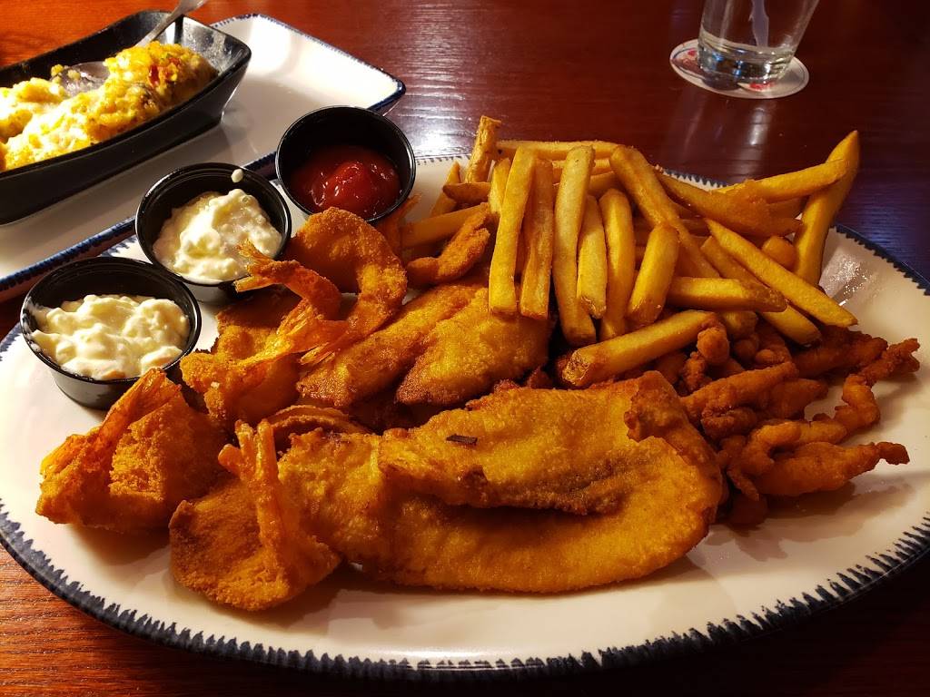 Red Lobster | restaurant | 304 A Western Blvd, Jacksonville, NC 28546, USA | 9103539454 OR +1 910-353-9454