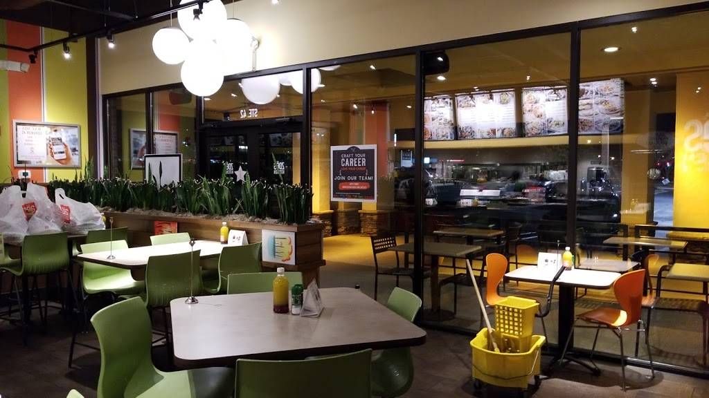 Zoës Kitchen | restaurant | 4800 Whitesburg Dr Ste 42, Huntsville, AL 35802, USA | 2568830632 OR +1 256-883-0632