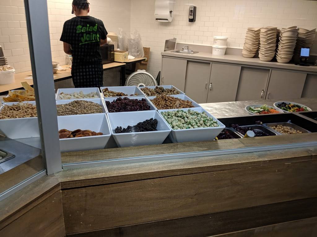 Mixed Greens | restaurant | 175 N Franklin St, Chicago, IL 60606, USA | 3124220701 OR +1 312-422-0701