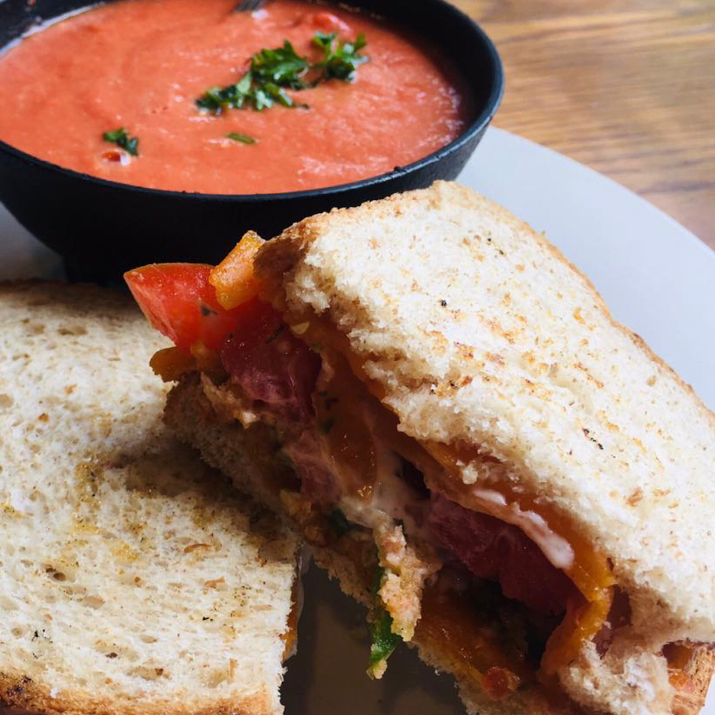 The Remedy Diner | restaurant | 927 W Morgan St, Raleigh, NC 27603, USA | 9198353553 OR +1 919-835-3553