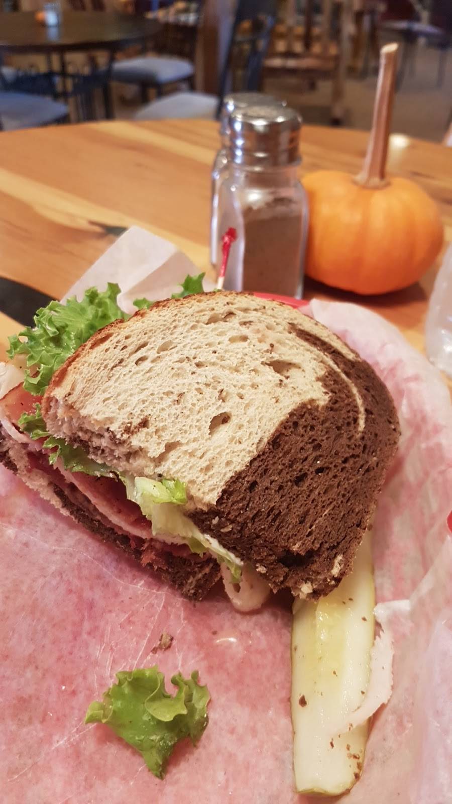 Moose Muck Coffee House | cafe | 25 Parsons St, Colebrook, NH 03576, USA | 6032374677 OR +1 603-237-4677