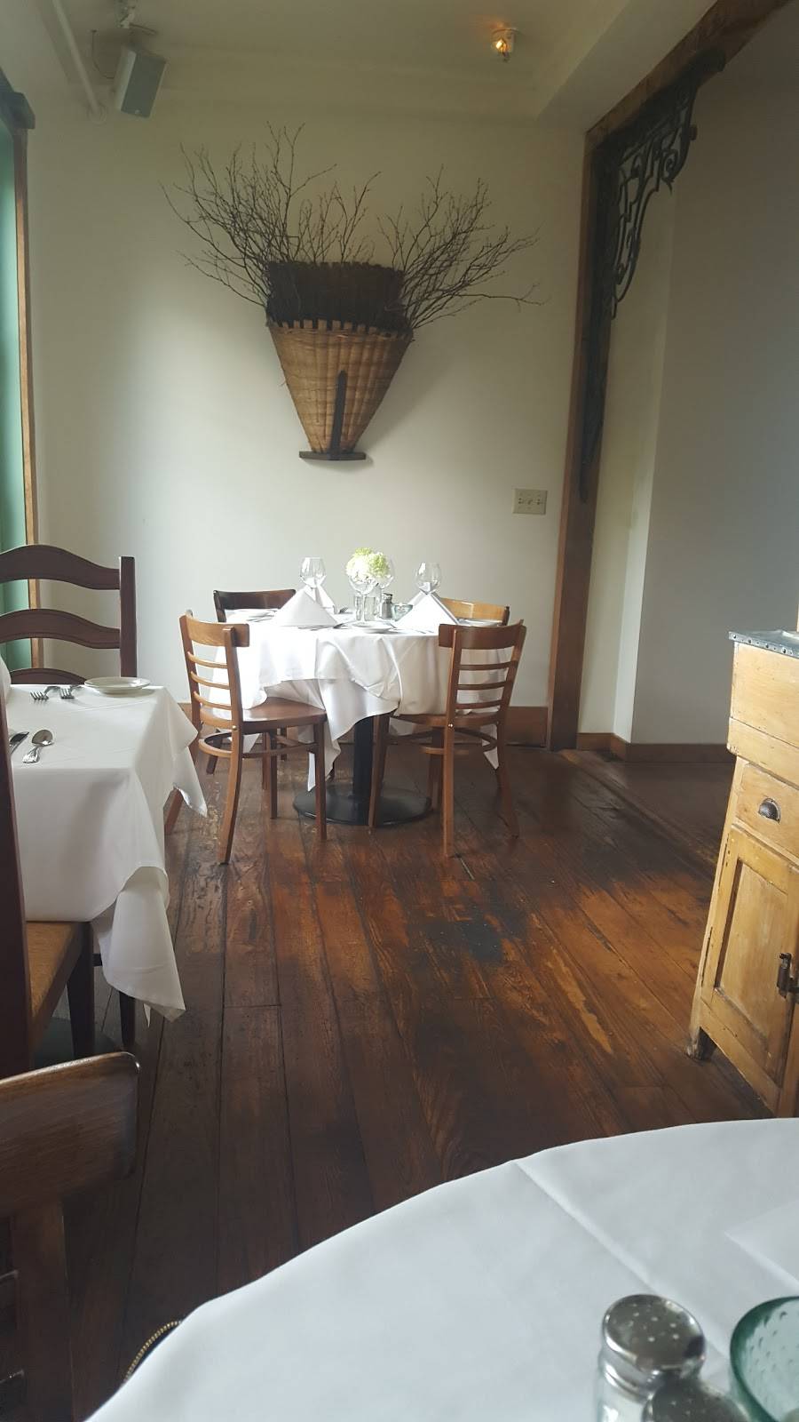 211 Clover Lane | restaurant | 211 Clover Ln C, Louisville, KY 40207, USA | 5028969570 OR +1 502-896-9570