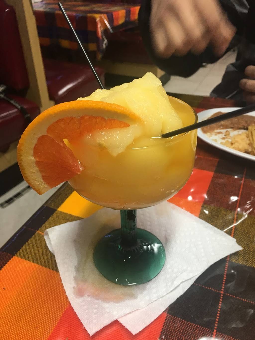 El Caporal | restaurant | 622 Washington St, Waukegan, IL 60085, USA | 8473369329 OR +1 847-336-9329