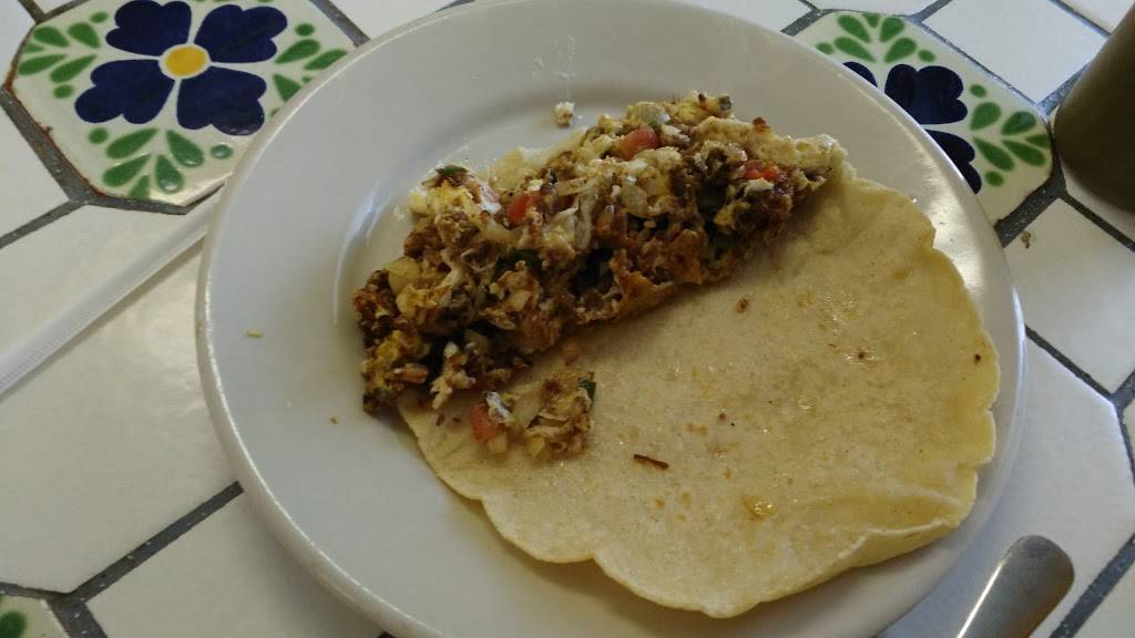 Los Laureles | restaurant | 1918 West Ave, San Antonio, TX 78201, USA | 2107361255 OR +1 210-736-1255