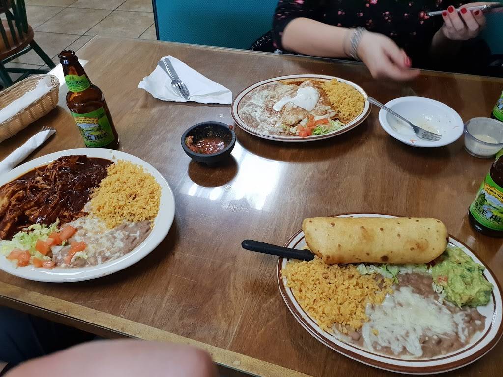 Casa Mendoza. Mexican Restaurant | restaurant | 40869 Sierra Dr, Three Rivers, CA 93271, USA | 5595617283 OR +1 559-561-7283